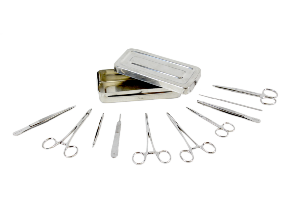 BOITE PETITE CHIRURGIE 10 inst